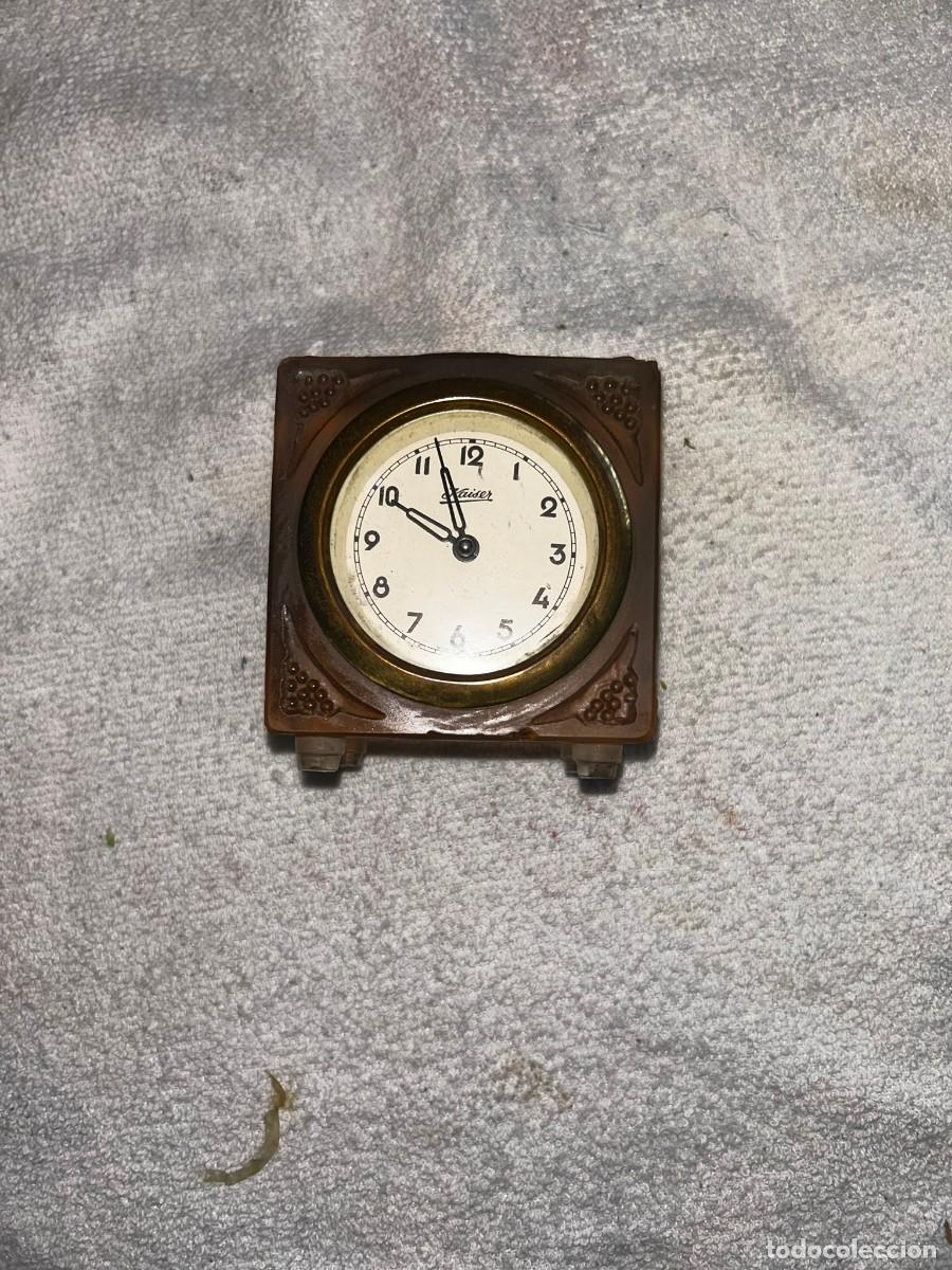 Relojes de carga manual: Reloj despertador antiguo de sobremesa KAISER - Alemania a&ntilde;os 50 - Caja de baquelita - Vintage
