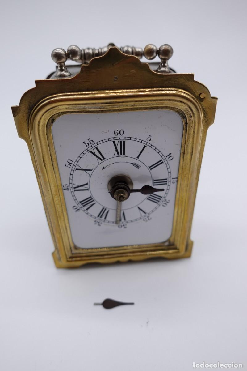 Relojes de carga manual: ANTIGUO RELOJ DE VIAJE TIPO CARRUAJE MOVIMIENTO DE CUERDA PARA PIEZAS O REPARAR AGUJA SUELTA