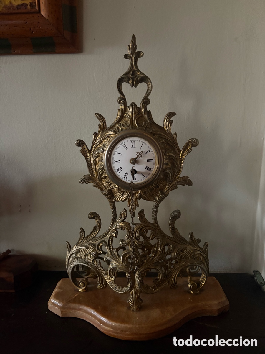 Relojes de carga manual: Reloj de sobremesa bronce Rococ&oacute;