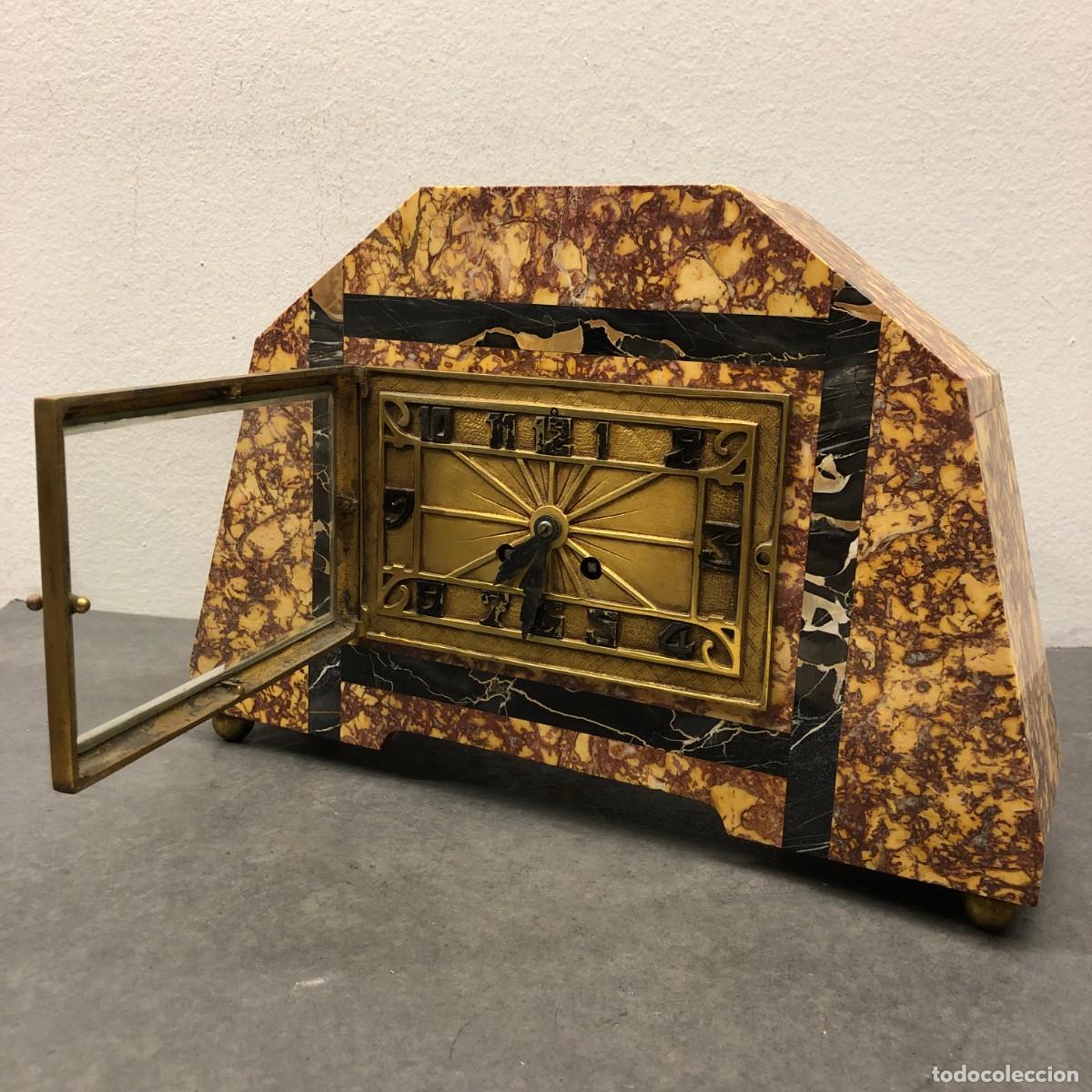 Relojes de carga manual: PRECIOSO RELOJ DE SOBREMESA EN M&Aacute;RMOL CON SUS DOS PEANAS ART DEC&Oacute; A&Ntilde;OS 20 SE DESCONOCE ESTADO / 1620