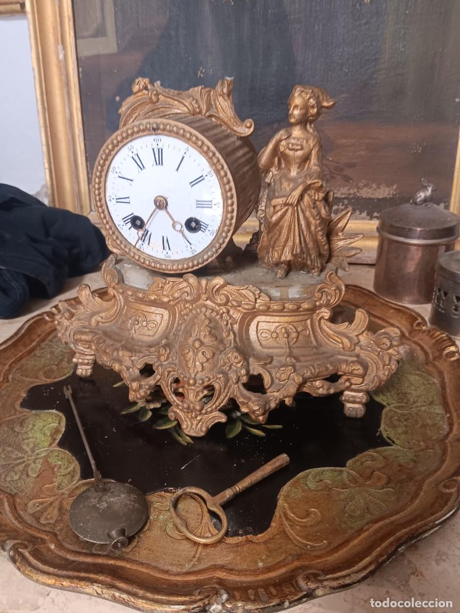 Relojes de carga manual: reloj franc&eacute;s de sobremesa o chimenea, una pieza cl&aacute;sica de la relojer&iacute;a decorativa europea del sigl