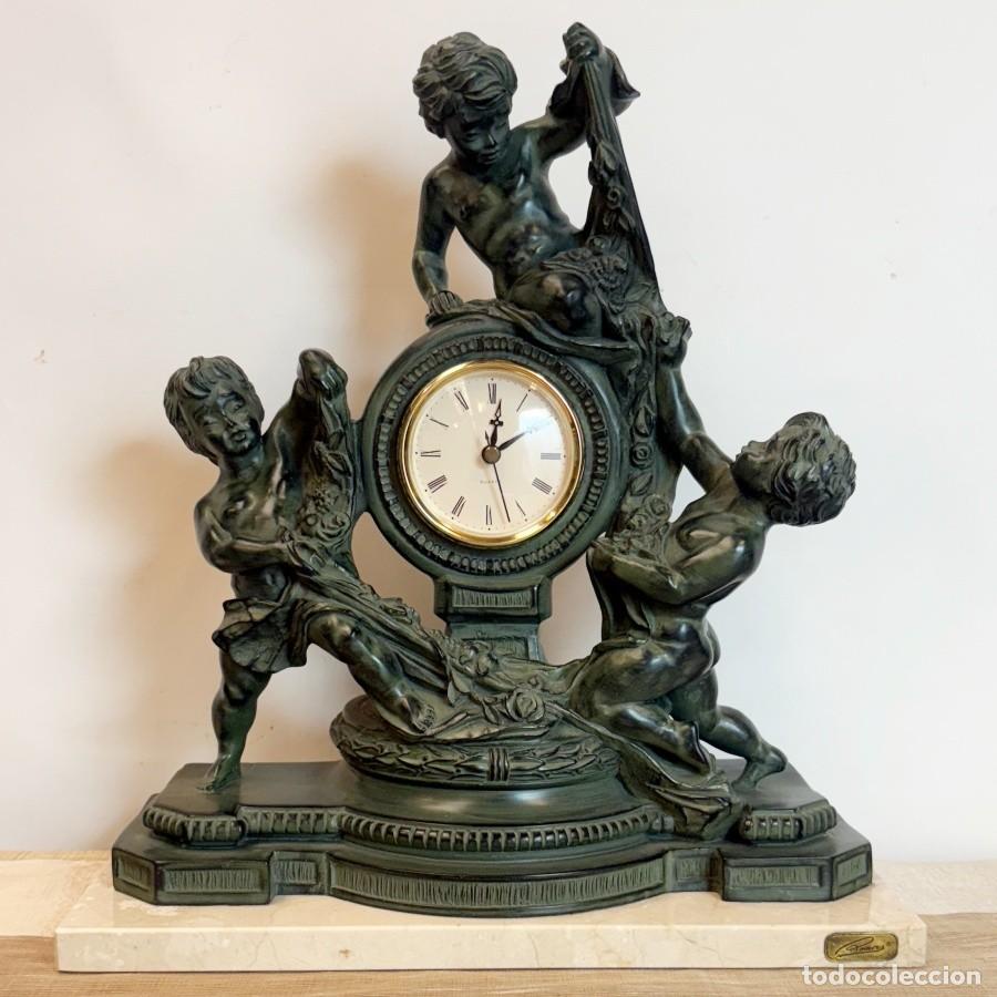 Relojes de carga manual: Reloj de Sobremesa con Querubines