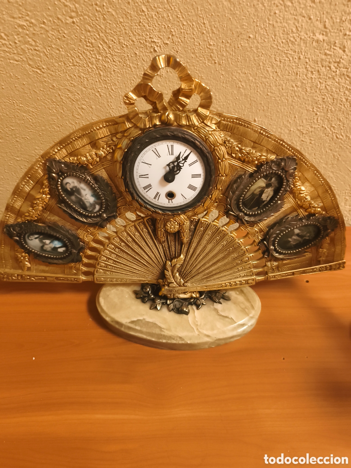 Relojes de carga manual: Reloj de cuerda con candelabros - Foto 2