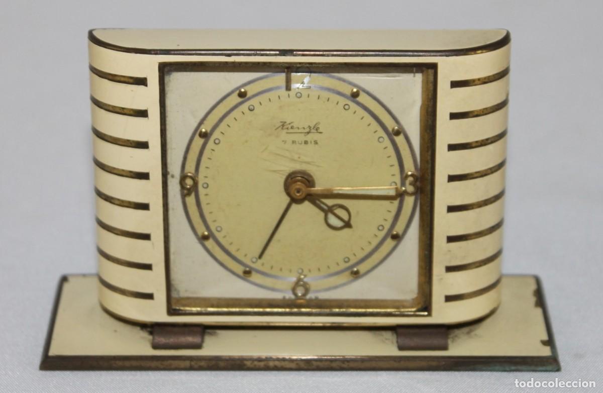 Relojes de carga manual: Reloj despertador de sobremesa Kienzle 7 rub&iacute;es. Esmaltado. Vintage