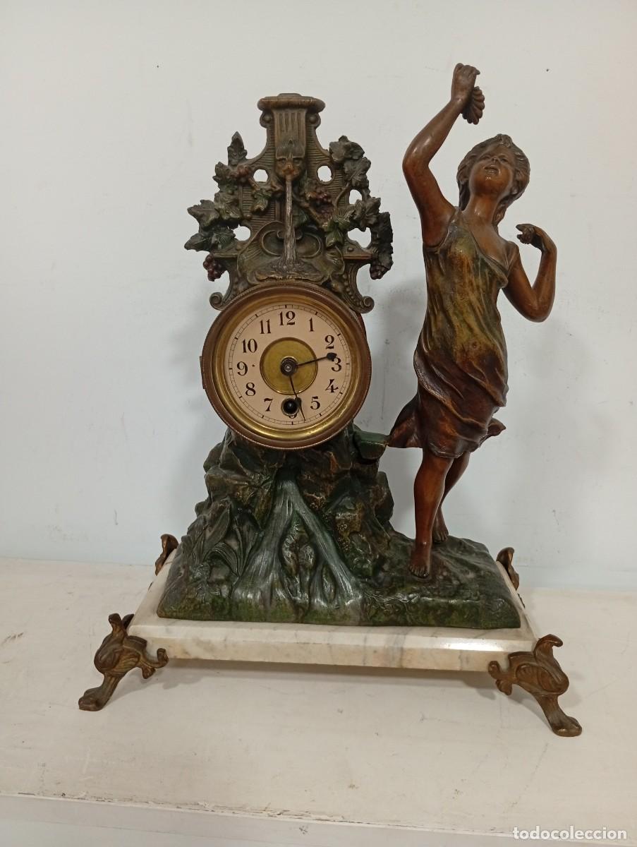 Horloges &agrave; remontage manuel: Reloj Frances Art Nouveau Principios siglo XX. Funcionando.