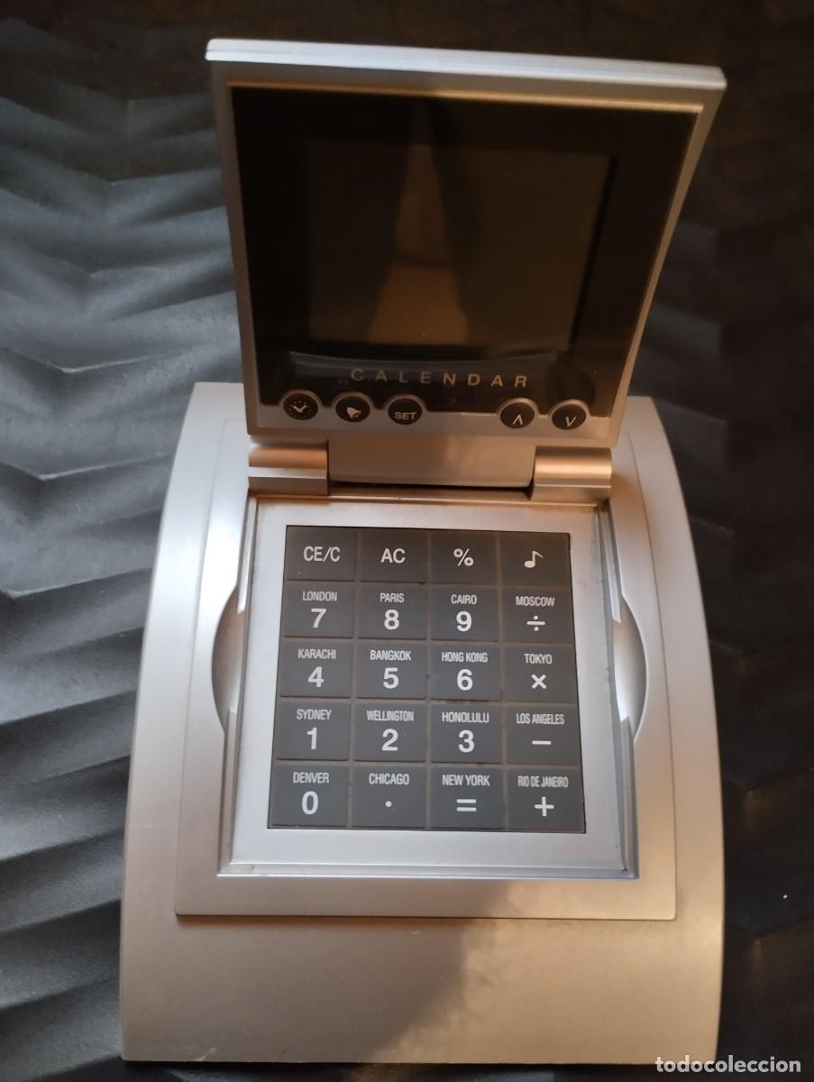 Relojes de carga manual: Reloj de mesa y calculadora