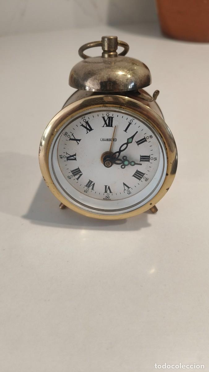 Orologi di carica manuale: R&eacute;veil m&eacute;canique suisse fonctionne &agrave; r&eacute;viser
