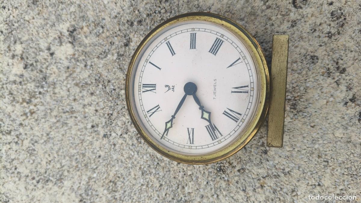 Relojes de carga manual: Reloj d&eacute; sobremesa m&eacute;canique antiguo