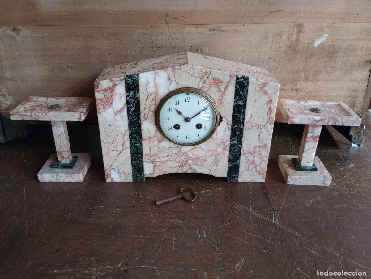 Relojes de carga manual: Reloj guarnici&oacute;n de chimenea de m&aacute;rmol rosa.