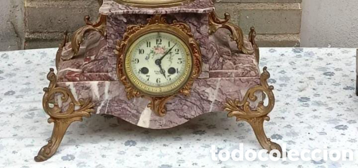 Relojes de carga manual: Reloj de sobremesa franc&eacute;s siglo XIX