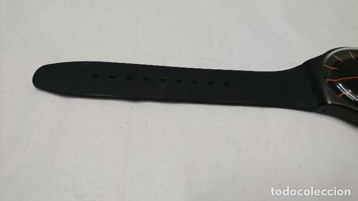 Relojes - Swatch: RELOJ SWATCH DARK REBEL - Foto 2