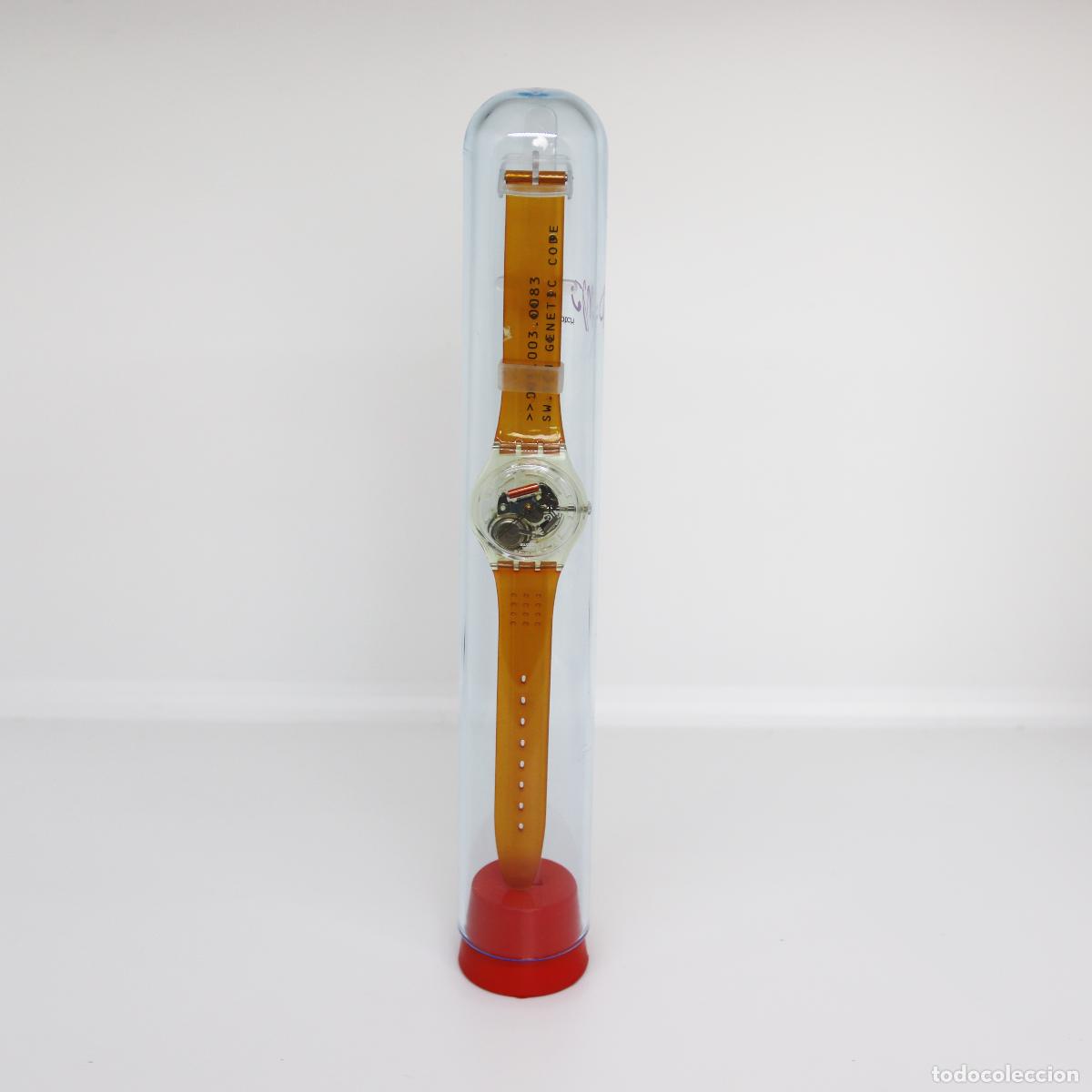 Relojes - Swatch: 2000 - SWATCH THE CLUB - RED BOX (GENETIC CODE) - modelo GZ164PACK3 - Foto 10