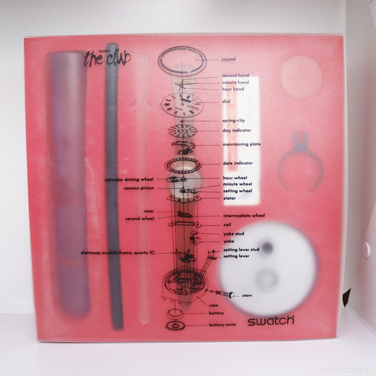 Relojes - Swatch: 2000 - SWATCH THE CLUB - RED BOX (GENETIC CODE) - modelo GZ164PACK3 - Foto 5