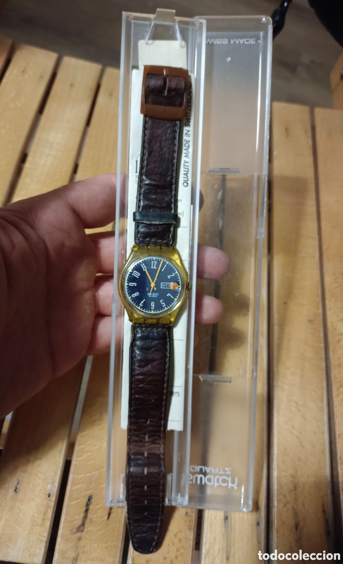 Relojes - Swatch: Antiguo reloj swatch en caja GK713 blue lacquer con ticket de compra a&ntilde;o 1995