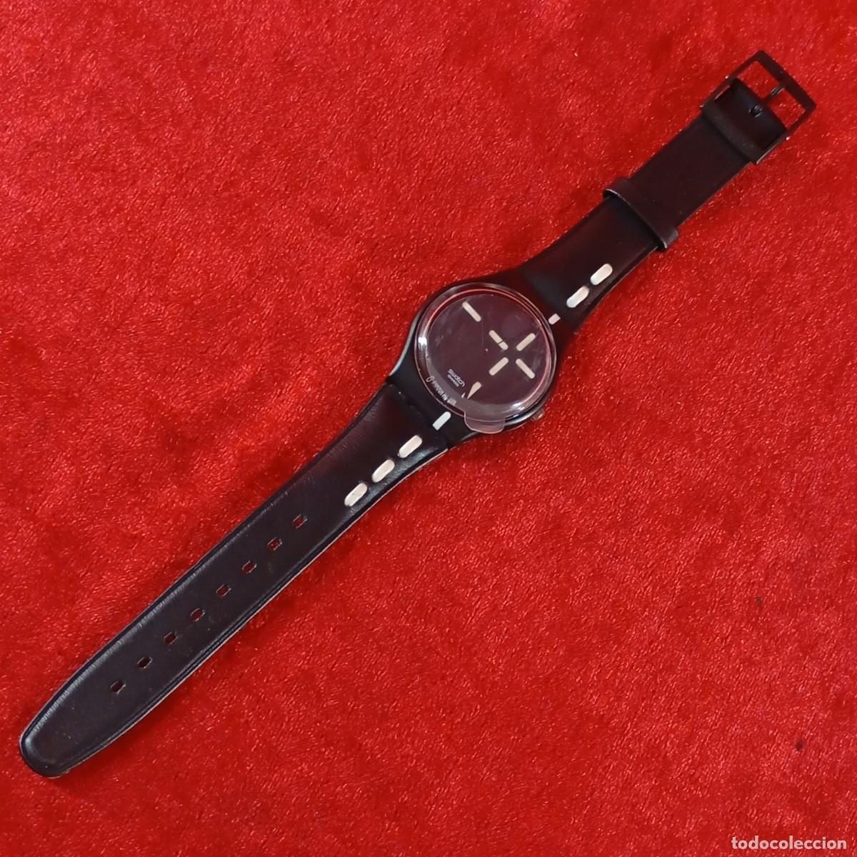 Relojes - Swatch: RELOJ SWATCH - JUST SOME LINES - GB202 - 2000 - COSTURAS BLANCAS - CUERO NEGRO - VINTAGE / 335