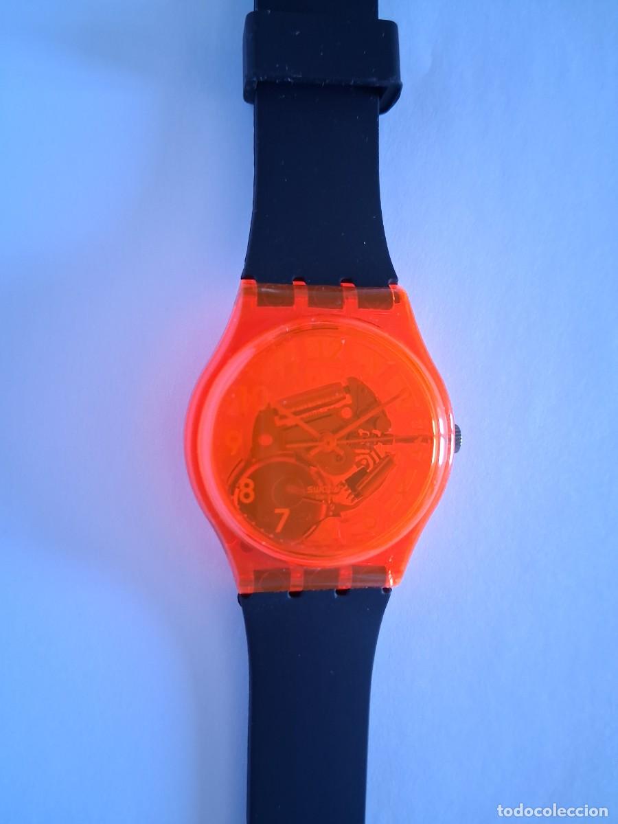 Relojes - Swatch: Reloj Swatch Gent Abricotier Rojo - Foto 3
