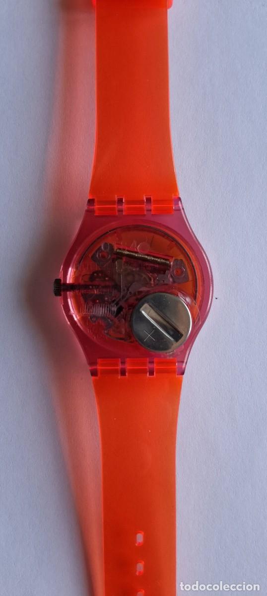 Relojes - Swatch: reloj Swatch Mango Dream con correa rojo ne&oacute;n. - Foto 6