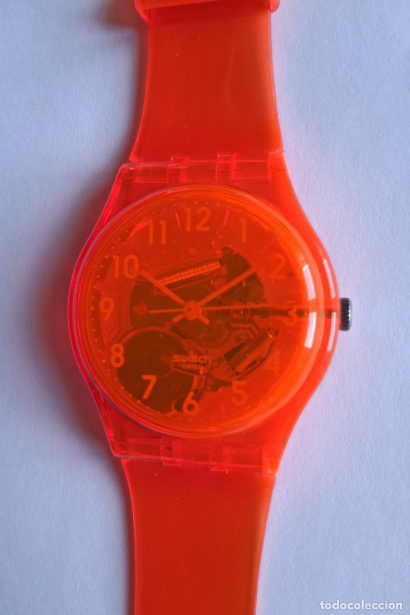 Relojes - Swatch: Reloj Swatch Ne&oacute;n Rojo Transparente - Foto 5
