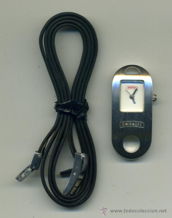2 Montres Smirnoff Argentées - Montres Bracelet Analogiques Occasion - Style Classique