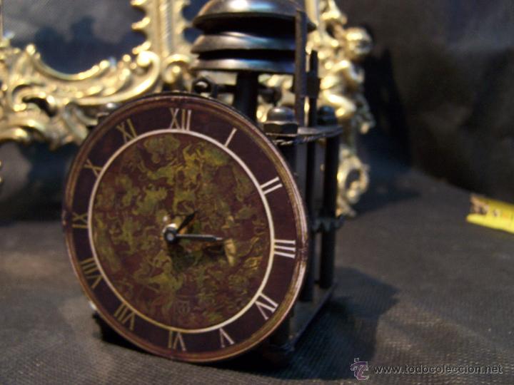 Relojes: Reloj de sobremesa vintage a pila, imitando a uno antiguo, muy original - Foto 4 - 42188893