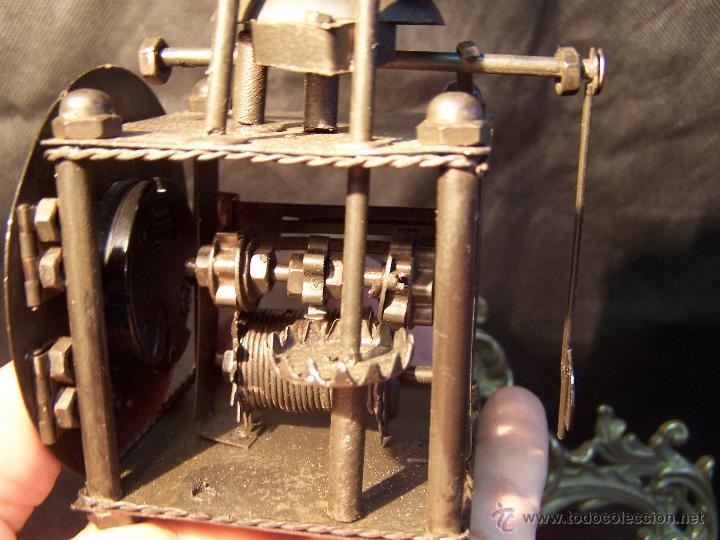 Relojes: Reloj de sobremesa vintage a pila, imitando a uno antiguo, muy original - Foto 33 - 42188893