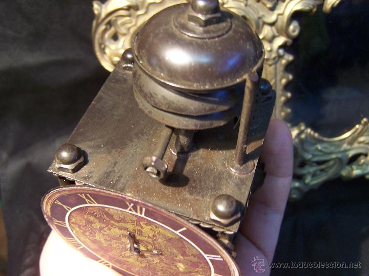 Relojes: Reloj de sobremesa vintage a pila, imitando a uno antiguo, muy original - Foto 36 - 42188893