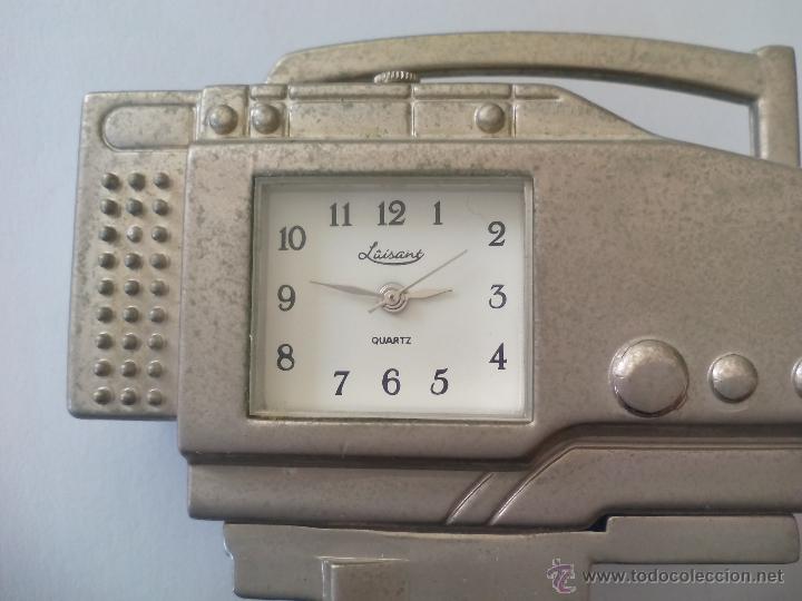 Relojes: Reloj con forma de c&aacute;mara de cine,  televiisi&oacute;n o video. - Foto 2