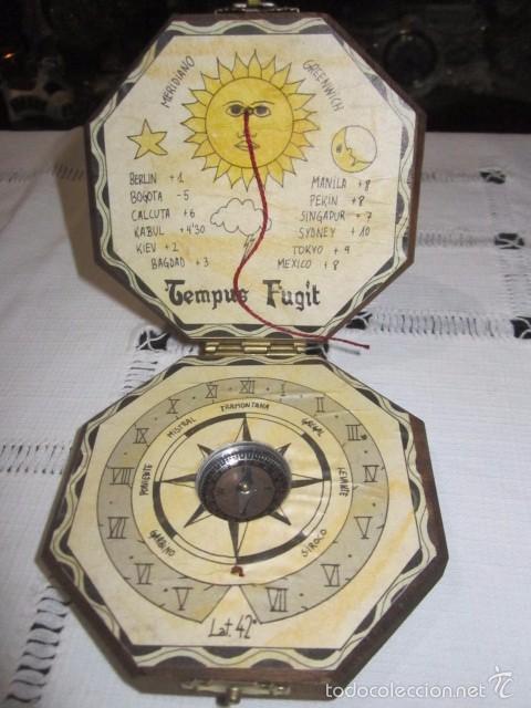 Relojes: Reloj de sol con Br&uacute;jula de madera. 9 cms. di&aacute;metro - Foto 1