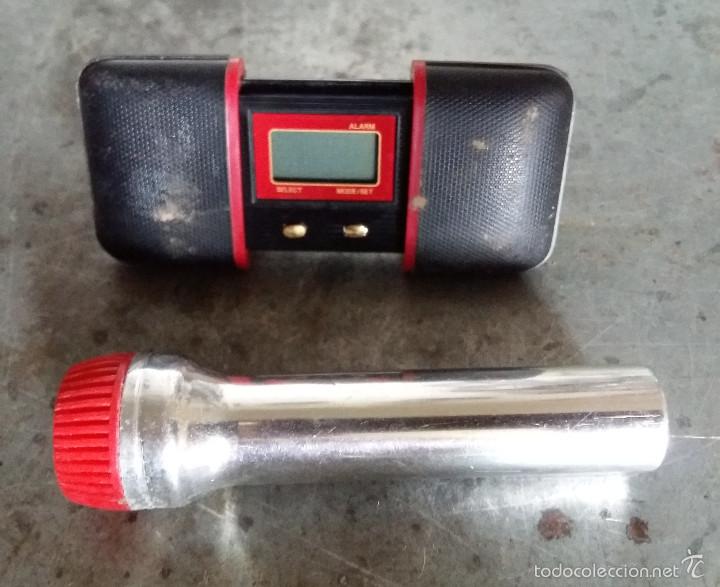 Relojes: &iquest; Reloj ? + linterna (no funcionan) - Foto 1