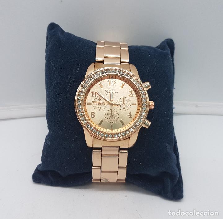 Relojes: Elegante y moderno reloj de muñeca cromado en oro rosa con circonitas talla brillante . - Foto 5 - 110115107