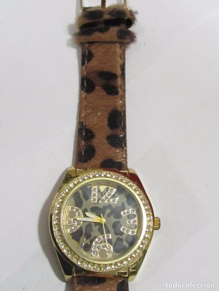 Relojes: RELOJ DE CUARZO DECORADO CON PIEDRAS - Foto 1