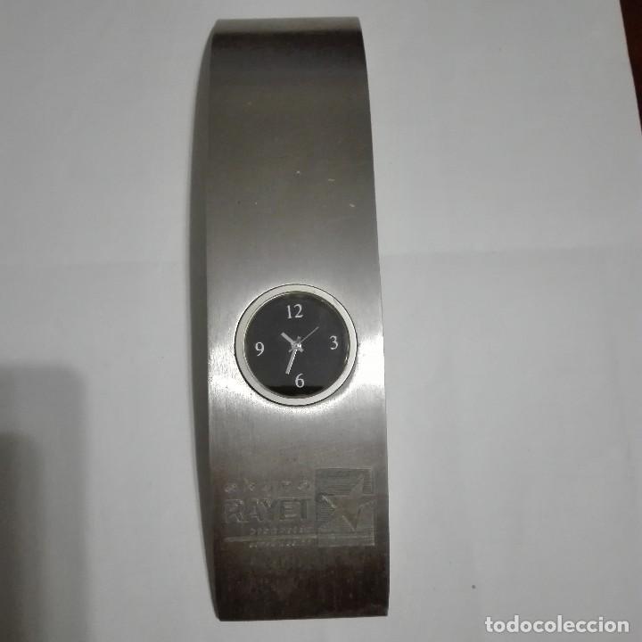 Relojes: RELOJ EN PISAPAPELES - Foto 1