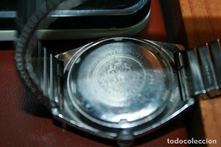 Relojes: Reloj marca Orient resistente al agua, cadena extensible. cristal rayado - Foto 2