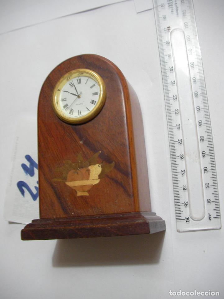 Relojes: RELOJ MADERA SOBRE MESA - Foto 2
