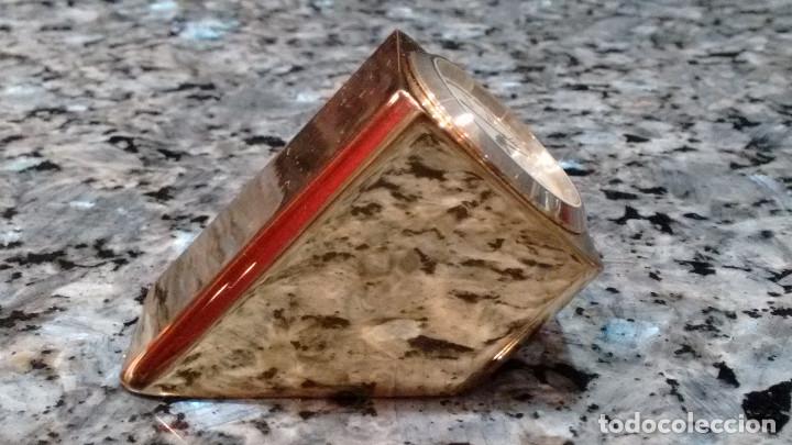 Relojes: RELOJ MINI SOBREMESA LAT&Oacute;N MACIZO - Foto 5