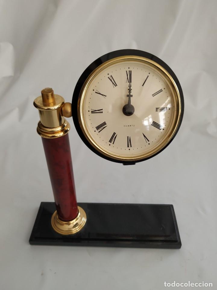 Relojes: Reloj con soporte granate - Foto 4