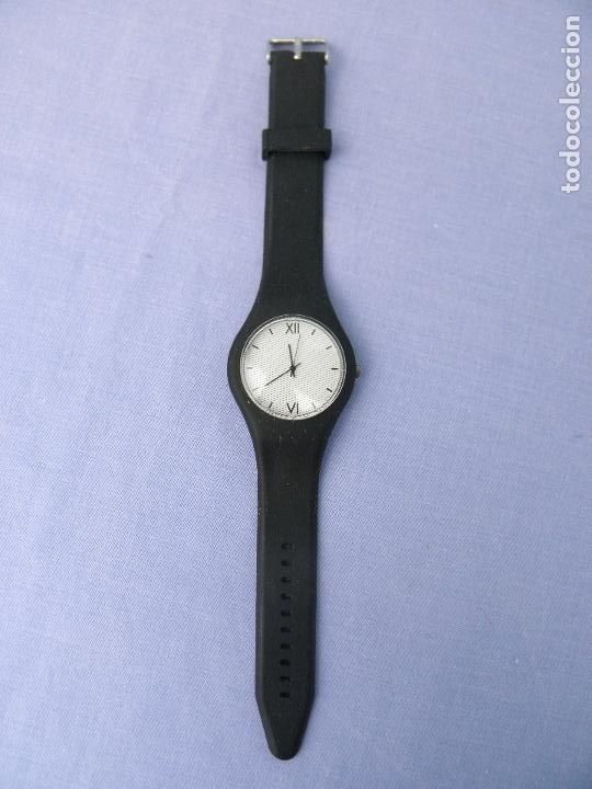 Relojes: Reloj de pulsera negro de silicona - Foto 1