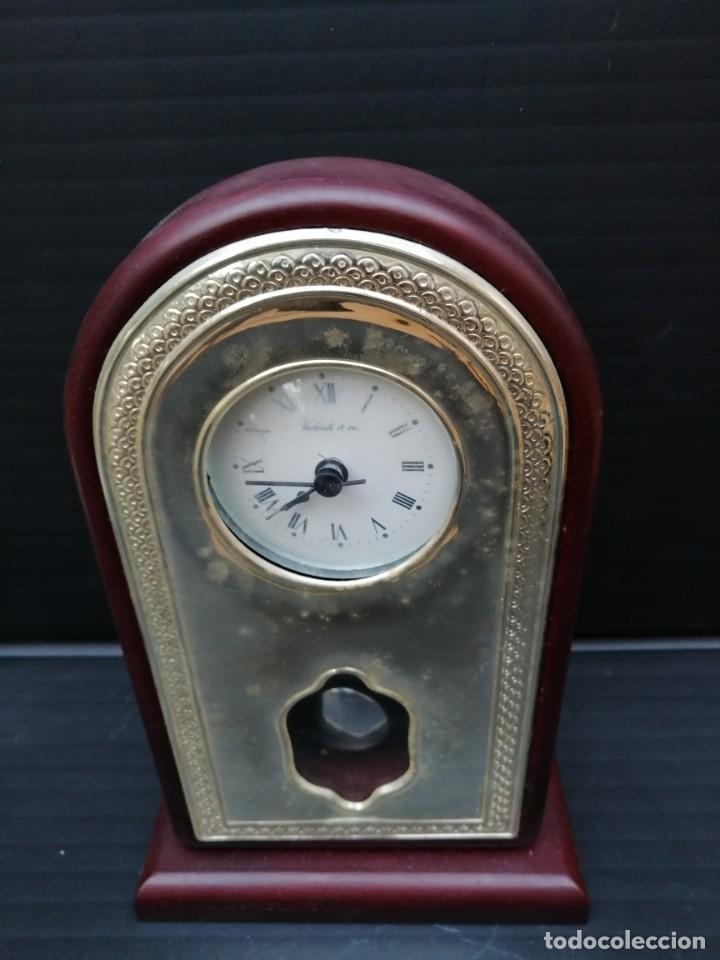 Relojes: RELOJ DE P&Eacute;NDULO MARCA VALENDI & CO. CON EL FRONTAL DE PLATA - Foto 2
