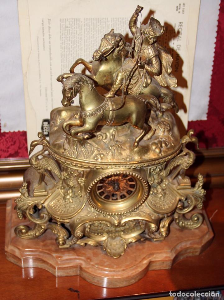 Relojes: Reloj en bronce con base de marmol 37x42cm - Foto 1