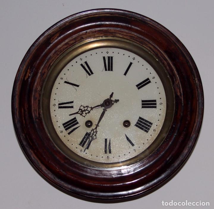 Relojes: Antiguo reloj de pared en madera &oslash;35cm. aprox. - Foto 1