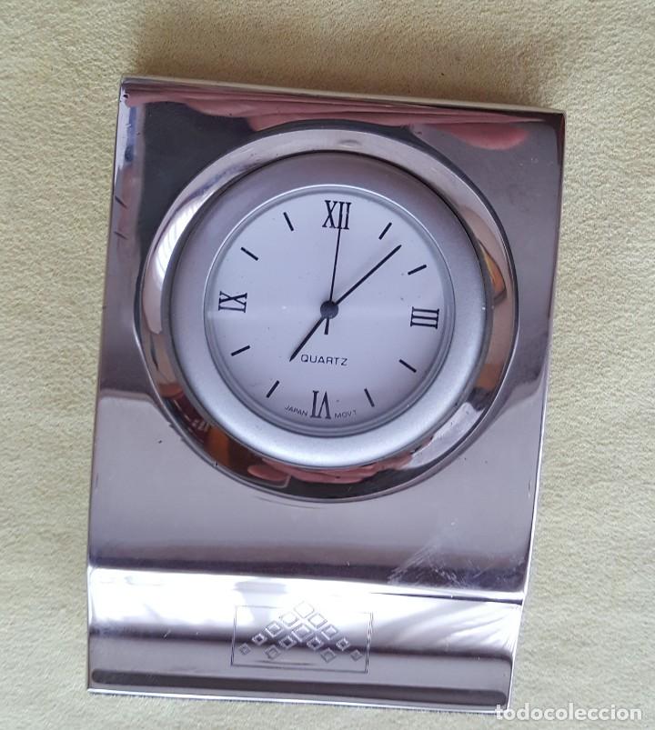 Relojes: Peque&ntilde;o reloj de sobremesa - Foto 3