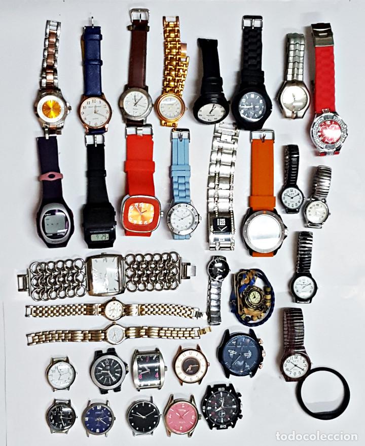 Relojes: Lotazo de 32 Relojes surtidos. - Foto 1