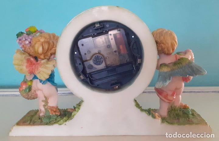 Relojes: figuras con reloj de resina - Foto 3
