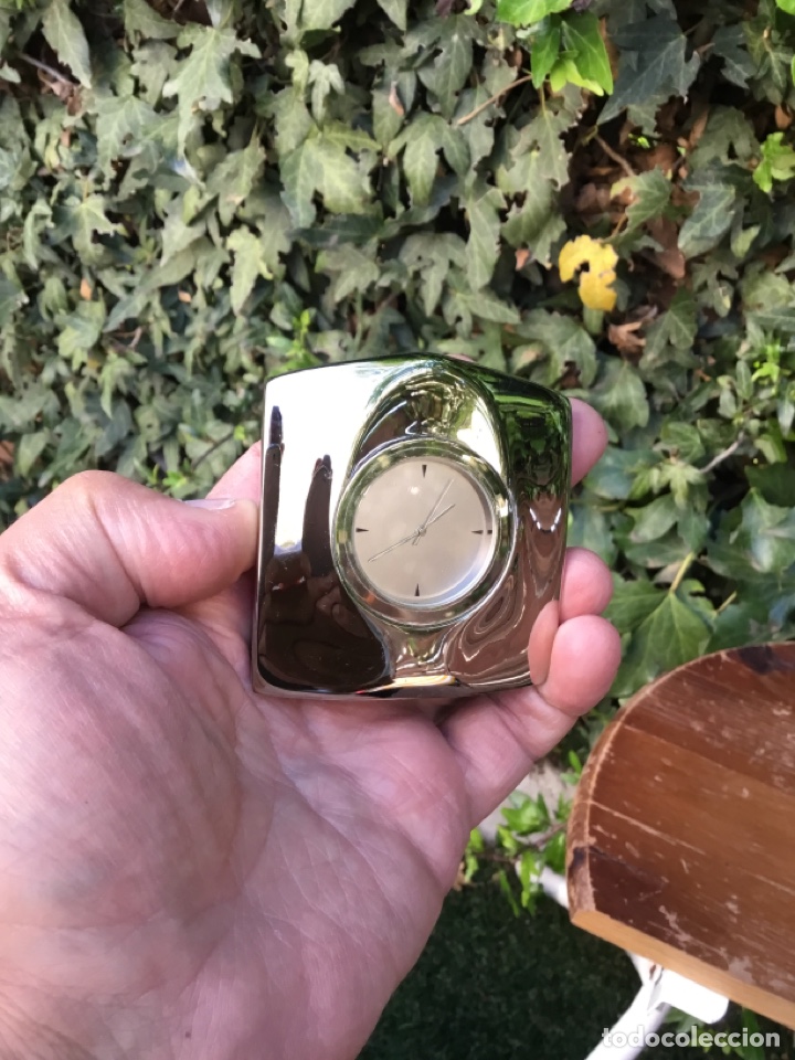 Relojes: Reloj de mesa sobre acero pesado - Foto 2