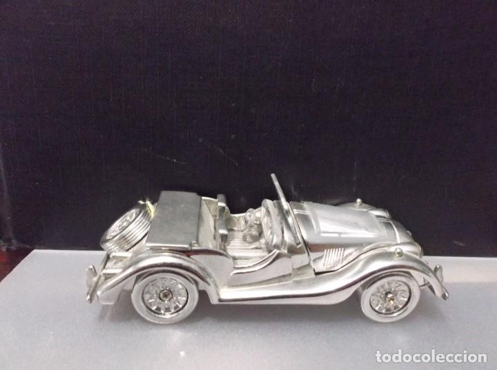 Relojes: RELOJ EN MINIATURA SOBRE AUTOMOVIL DE EPOCA. - Foto 2