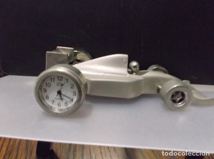 Relojes: RELOJ EN MINIATURA SOBRE UN FORMULA 1. - Foto 1