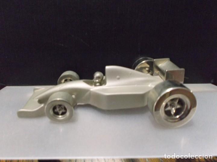 Relojes: RELOJ EN MINIATURA SOBRE UN FORMULA 1. - Foto 2