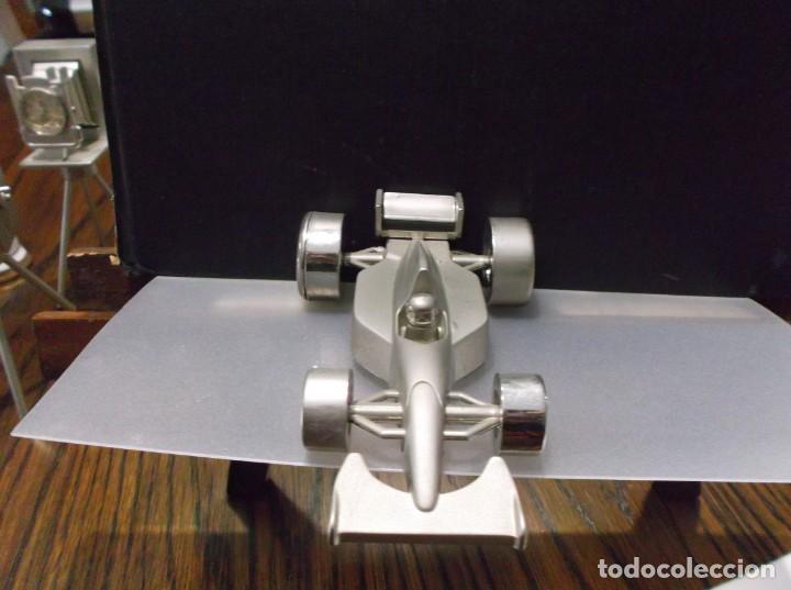 Relojes: RELOJ EN MINIATURA SOBRE UN FORMULA 1. - Foto 3
