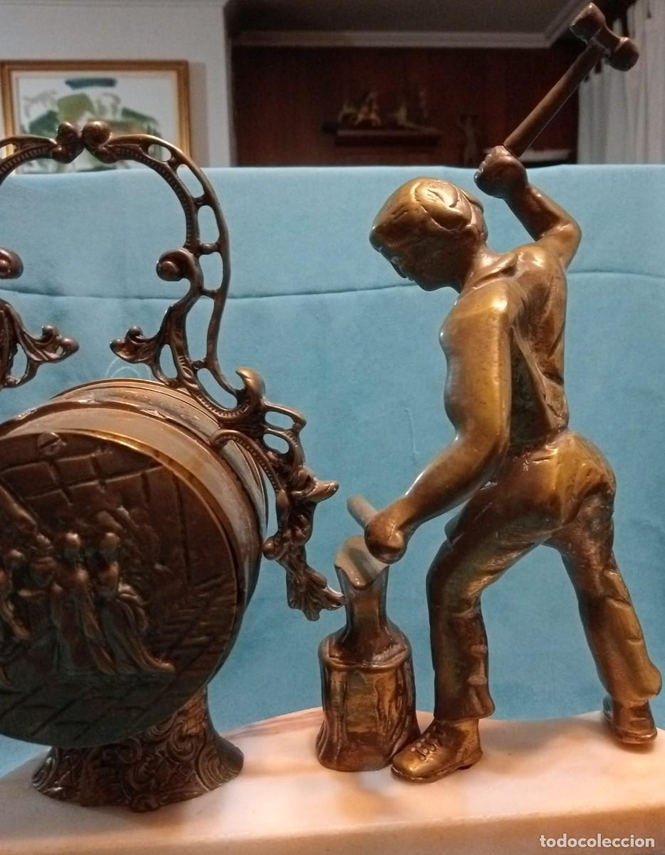 Relojes: RELOJ DE MESA CON FIGURA DE HERRERO - Foto 8
