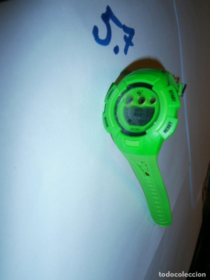 Relojes: RELOJ JUVENIL VERDE FUNCIONANDO CORRECTAMENTE - Foto 1
